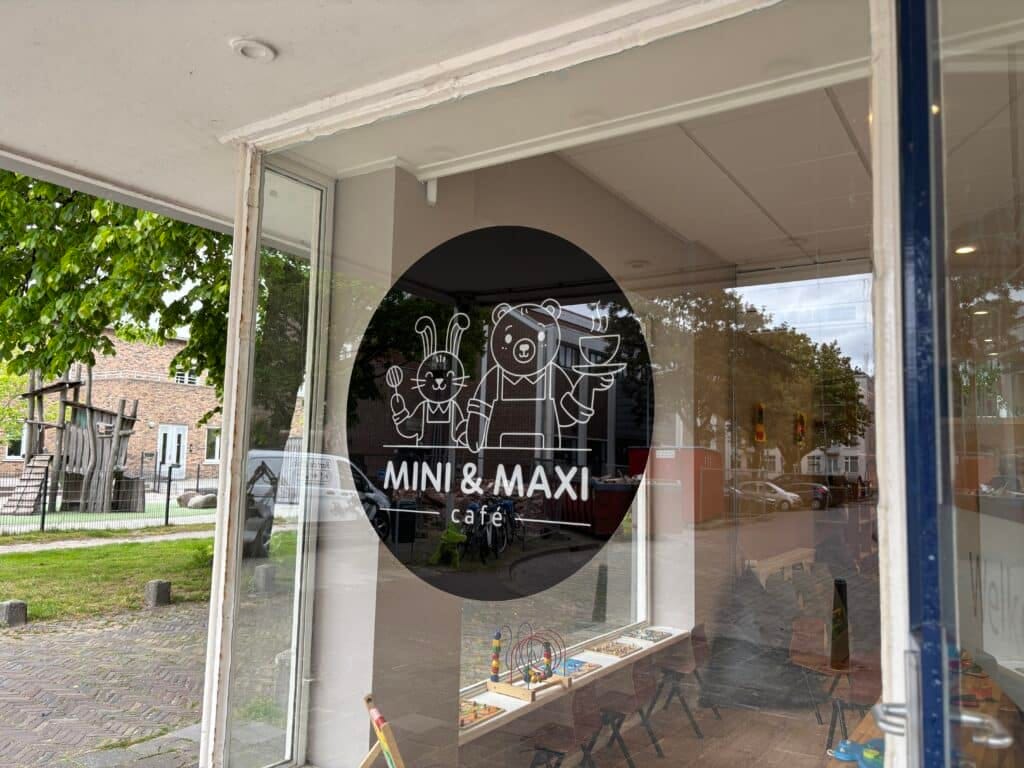 Mini & Maxi Café
